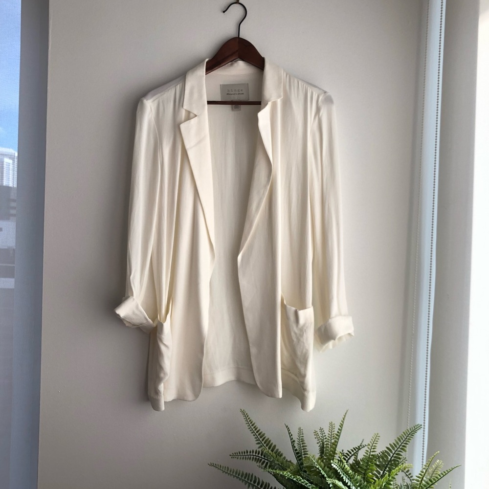 Hinge Blazer